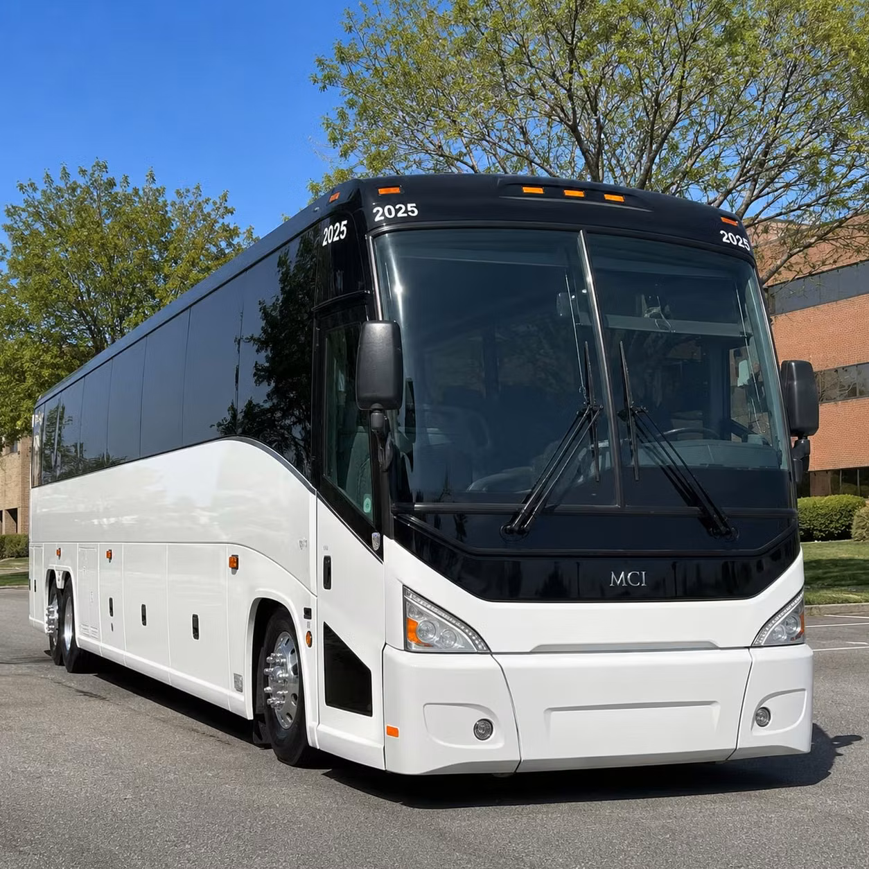 charter bus rentals to american airlines center for major concerts